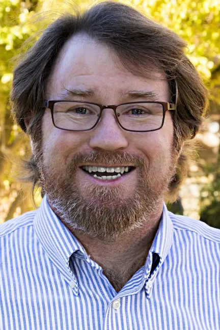 julian-randall-author-photo