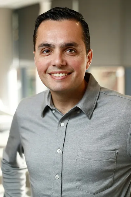 Zeke Hernandez