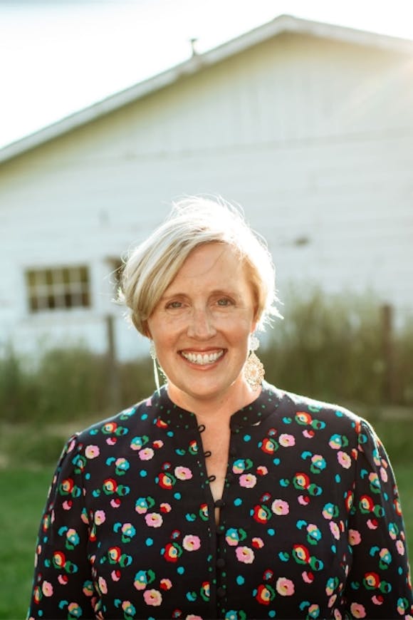 Ellie Alexander; Photo Credit: Lindsey Bolling